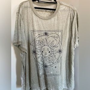 EUC: A lovely artsy summer shirt. Worn a bit.